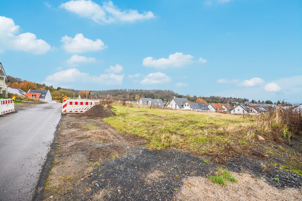 Gütelhöfer Immobilien - Immobilienangebot - Alfter - Grundstücke - Realisieren Sie 2026 Ihren Neubautraum! 389m² Baugrundstück für Ihre Doppelhaushälfte in Alfter