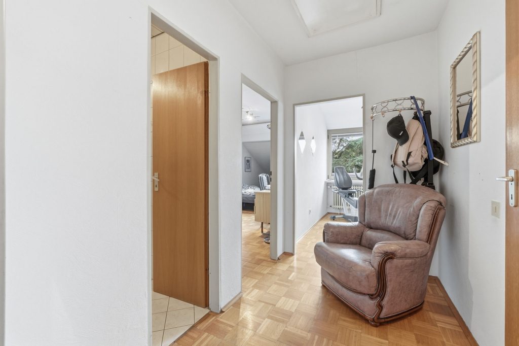 Gütelhöfer Immobilien - Immobilienangebot - Bornheim - Alle - Wohnen, Arbeiten und Vermieten? Multifunktionales Wohn- und Geschäftshaus im Herzen von Bornheim