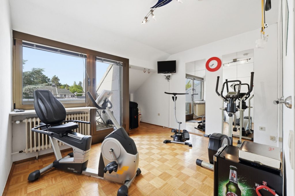Gütelhöfer Immobilien - Immobilienangebot - Bornheim - Alle - Wohnen, Arbeiten und Vermieten? Multifunktionales Wohn- und Geschäftshaus im Herzen von Bornheim