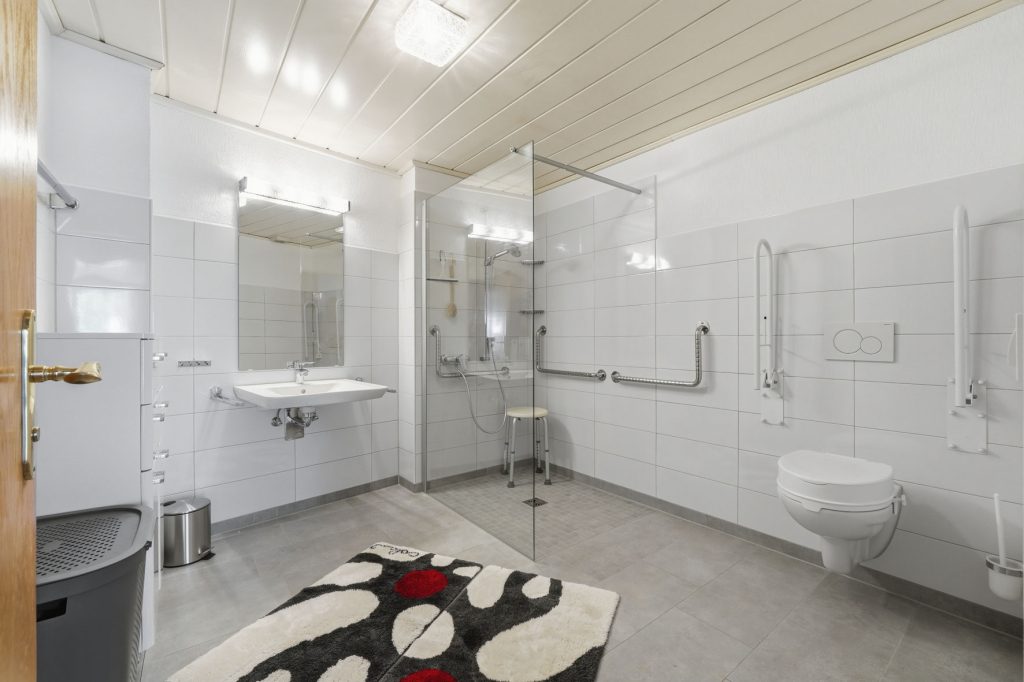 Gütelhöfer Immobilien - Immobilienangebot - Bornheim - Alle - Wohnen, Arbeiten und Vermieten? Multifunktionales Wohn- und Geschäftshaus im Herzen von Bornheim