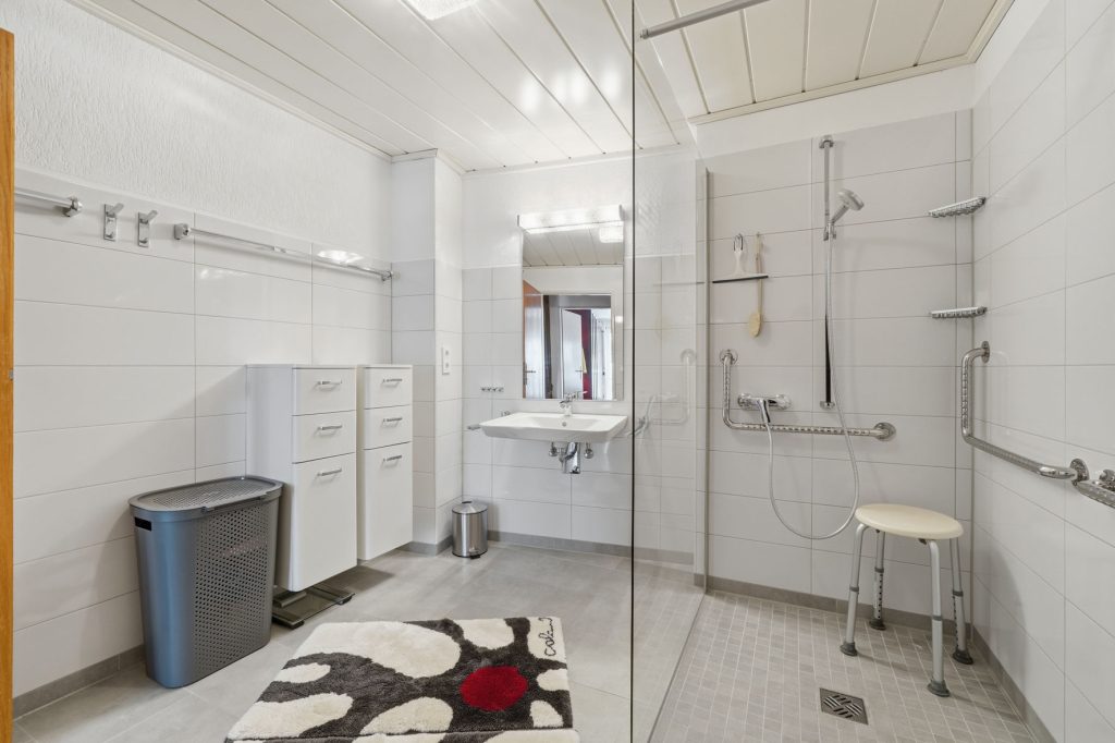 Gütelhöfer Immobilien - Immobilienangebot - Bornheim - Alle - Wohnen, Arbeiten und Vermieten? Multifunktionales Wohn- und Geschäftshaus im Herzen von Bornheim