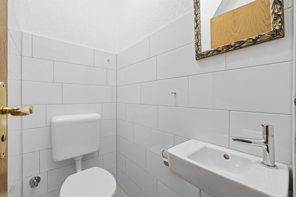 Gütelhöfer Immobilien - Immobilienangebot - Bornheim - Alle - Wohnen, Arbeiten und Vermieten? Multifunktionales Wohn- und Geschäftshaus im Herzen von Bornheim