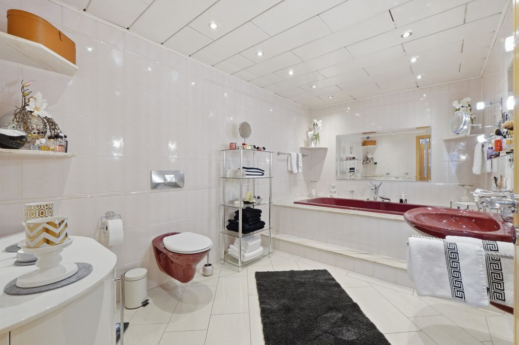 Gütelhöfer Immobilien - Immobilienangebot - Bornheim - Alle - Wohnen, Arbeiten und Vermieten? Multifunktionales Wohn- und Geschäftshaus im Herzen von Bornheim
