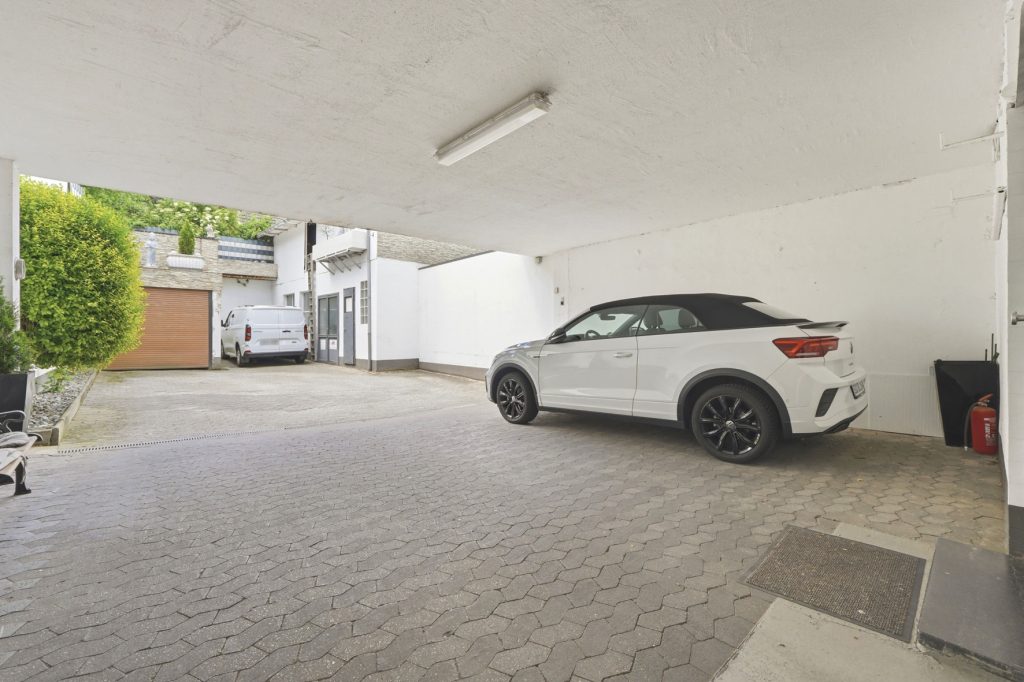 Gütelhöfer Immobilien - Immobilienangebot - Bornheim - Alle - Wohnen, Arbeiten und Vermieten? Multifunktionales Wohn- und Geschäftshaus im Herzen von Bornheim