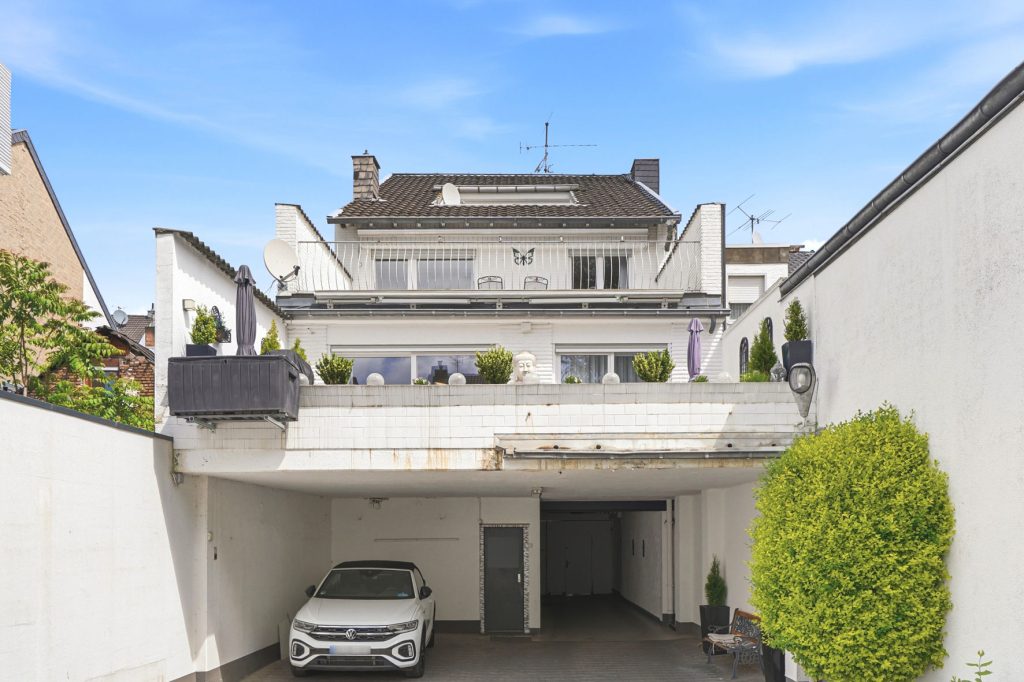 Gütelhöfer Immobilien - Immobilienangebot - Bornheim - Alle - Wohnen, Arbeiten und Vermieten? Multifunktionales Wohn- und Geschäftshaus im Herzen von Bornheim