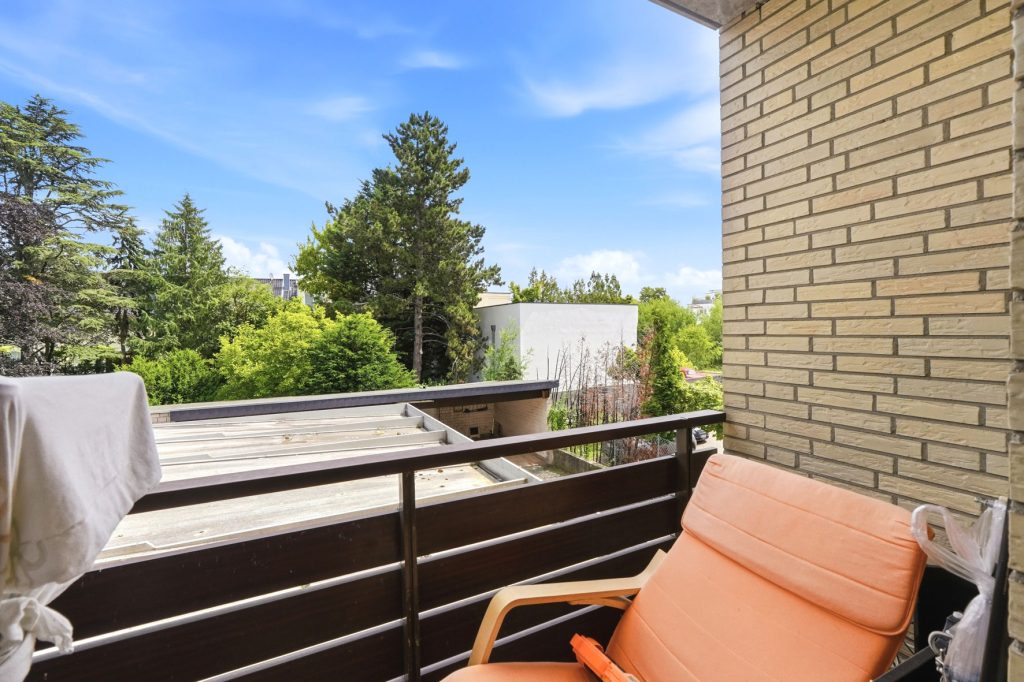 Gütelhöfer Immobilien - Immobilienangebot - Bornheim - Alle - Kapitalanlage mit Zukunft: 6-Parteienhaus, Lagerhalle und 5 Stellplätze in guter Lage in Bornheim