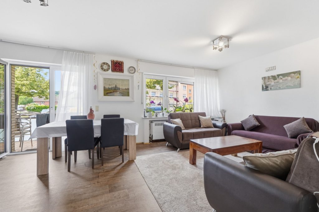 Gütelhöfer Immobilien - Immobilienangebot - Bornheim - Alle - Kapitalanlage mit Zukunft: 6-Parteienhaus, Lagerhalle und 5 Stellplätze in guter Lage in Bornheim