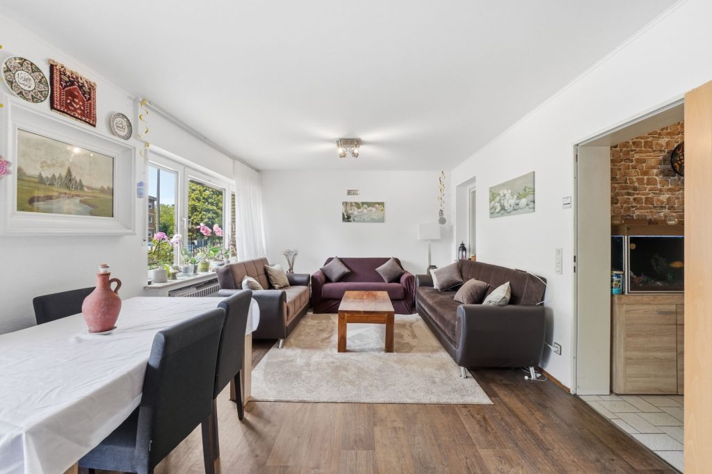 Gütelhöfer Immobilien - Immobilienangebot - Bornheim - Alle - Kapitalanlage mit Zukunft: 6-Parteienhaus, Lagerhalle und 5 Stellplätze in guter Lage in Bornheim