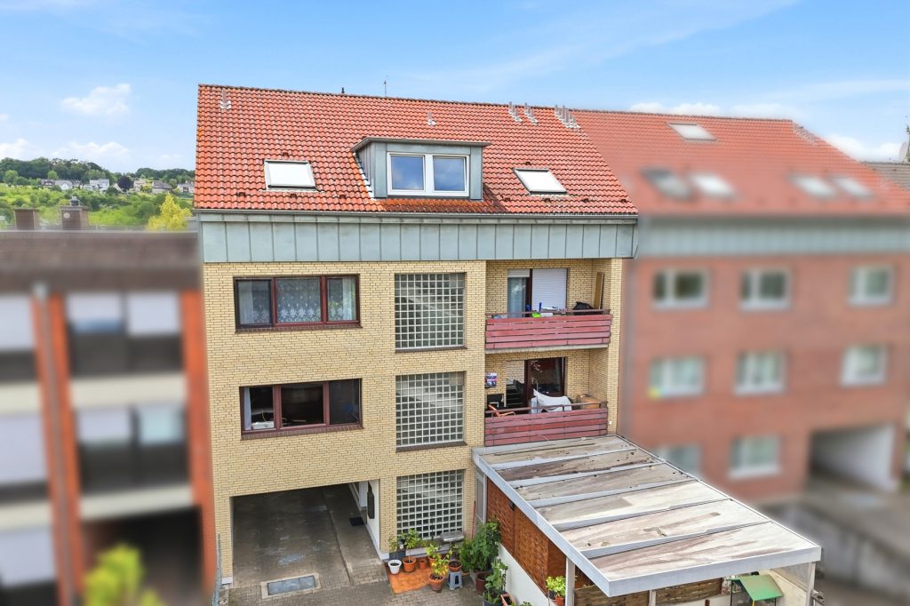 Gütelhöfer Immobilien - Immobilienangebot - Bornheim - Alle - Kapitalanlage mit Zukunft: 6-Parteienhaus, Lagerhalle und 5 Stellplätze in guter Lage in Bornheim