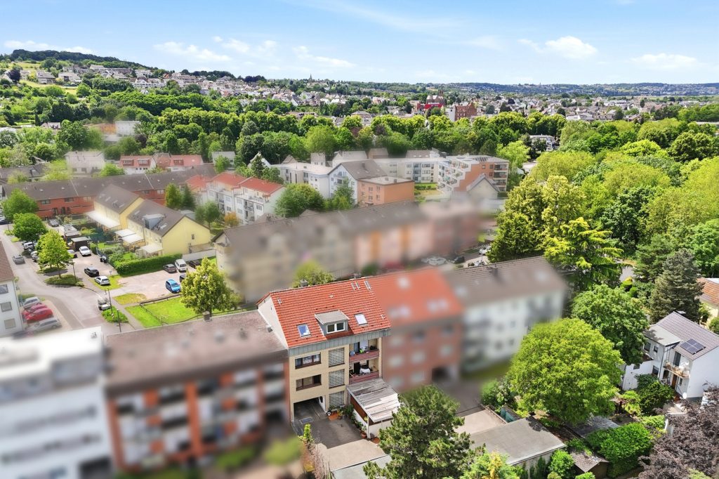 Gütelhöfer Immobilien - Immobilienangebot - Bornheim - Alle - Kapitalanlage mit Zukunft: 6-Parteienhaus, Lagerhalle und 5 Stellplätze in guter Lage in Bornheim