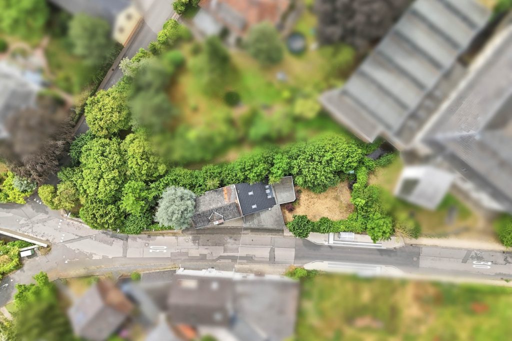 Gütelhöfer Immobilien - Immobilienangebot - Euskirchen / Kuchenheim - Alle - Historisches Wohnhaus mit Charakter, Garten und einzigartiger Lage direkt am idyllischen Bachlauf