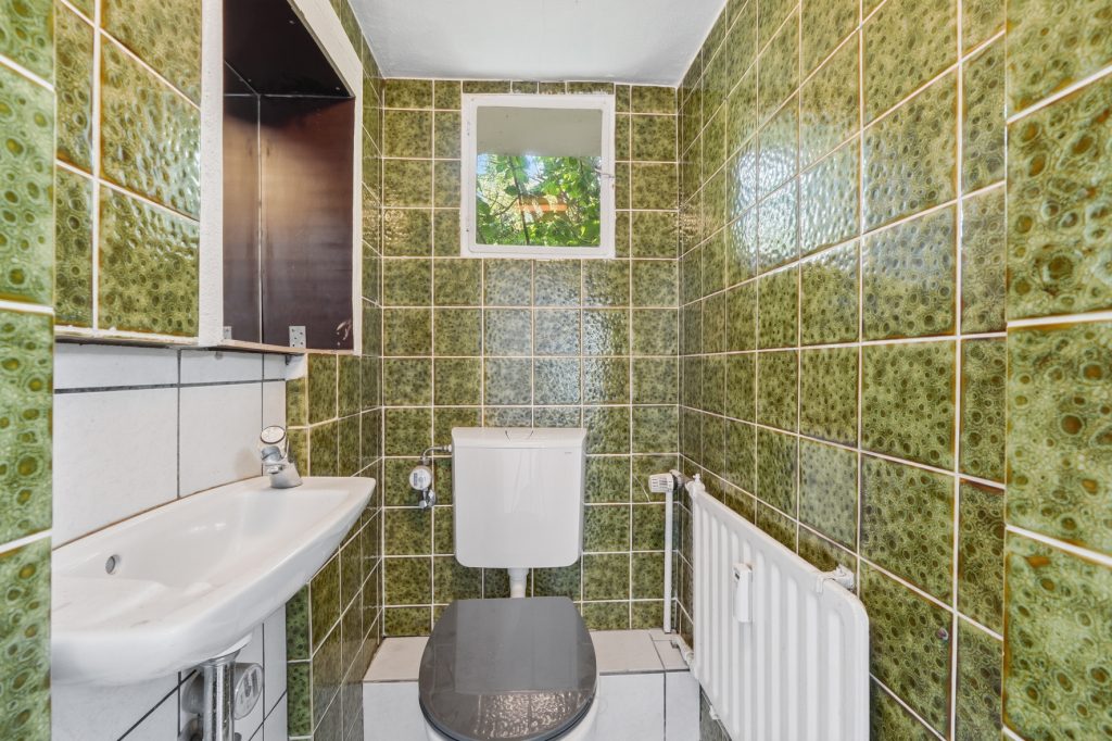 Gütelhöfer Immobilien - Immobilienangebot - Euskirchen / Kuchenheim - Alle - Historisches Wohnhaus mit Charakter, Garten und einzigartiger Lage direkt am idyllischen Bachlauf