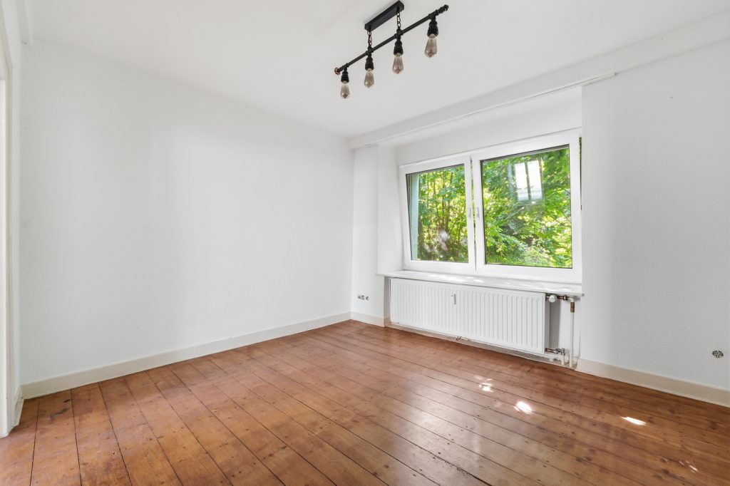 Gütelhöfer Immobilien - Immobilienangebot - Euskirchen / Kuchenheim - Alle - Historisches Wohnhaus mit Charakter, Garten und einzigartiger Lage direkt am idyllischen Bachlauf