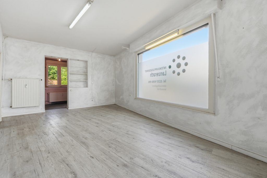 Gütelhöfer Immobilien - Immobilienangebot - Euskirchen / Kuchenheim - Alle - Historisches Wohnhaus mit Charakter, Garten und einzigartiger Lage direkt am idyllischen Bachlauf