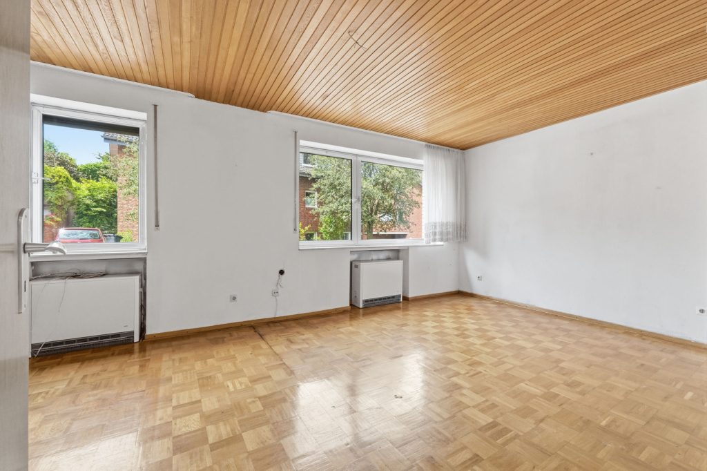 Gütelhöfer Immobilien - Immobilienangebot - Bornheim / Roisdorf - Alle - Handwerklich begabt? Einfamilienhaus mit viel Potenzial und Garage auf 944m² Grund in Roisdorf