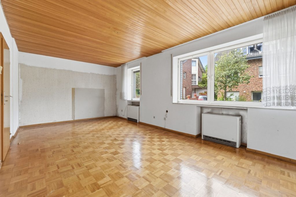 Gütelhöfer Immobilien - Immobilienangebot - Bornheim / Roisdorf - Alle - Handwerklich begabt? Einfamilienhaus mit viel Potenzial und Garage auf 944m² Grund in Roisdorf