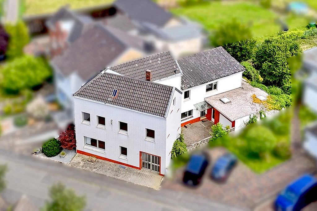 Gütelhöfer Immobilien - Immobilienangebot - Bornheim / Roisdorf - Alle - Handwerklich begabt? Einfamilienhaus mit viel Potenzial und Garage auf 944m² Grund in Roisdorf