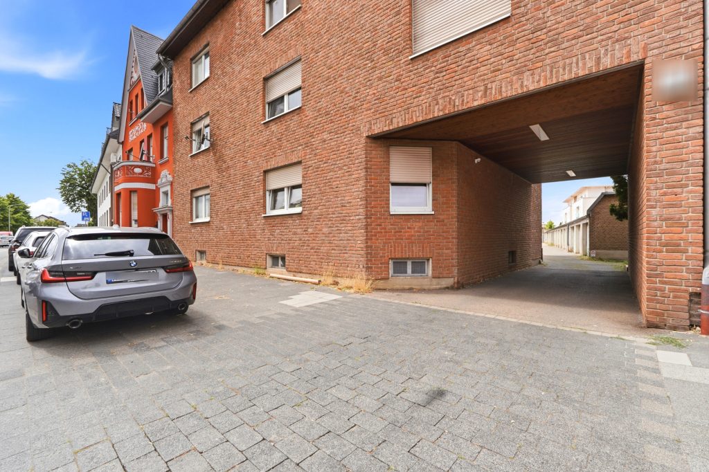 Gütelhöfer Immobilien - Immobilienangebot - Euskirchen - Alle - Investmentpaket mit 7 Eigentumswohnungen, 9 Stellplätzen und Entwicklungspotenzial in Euskirchen