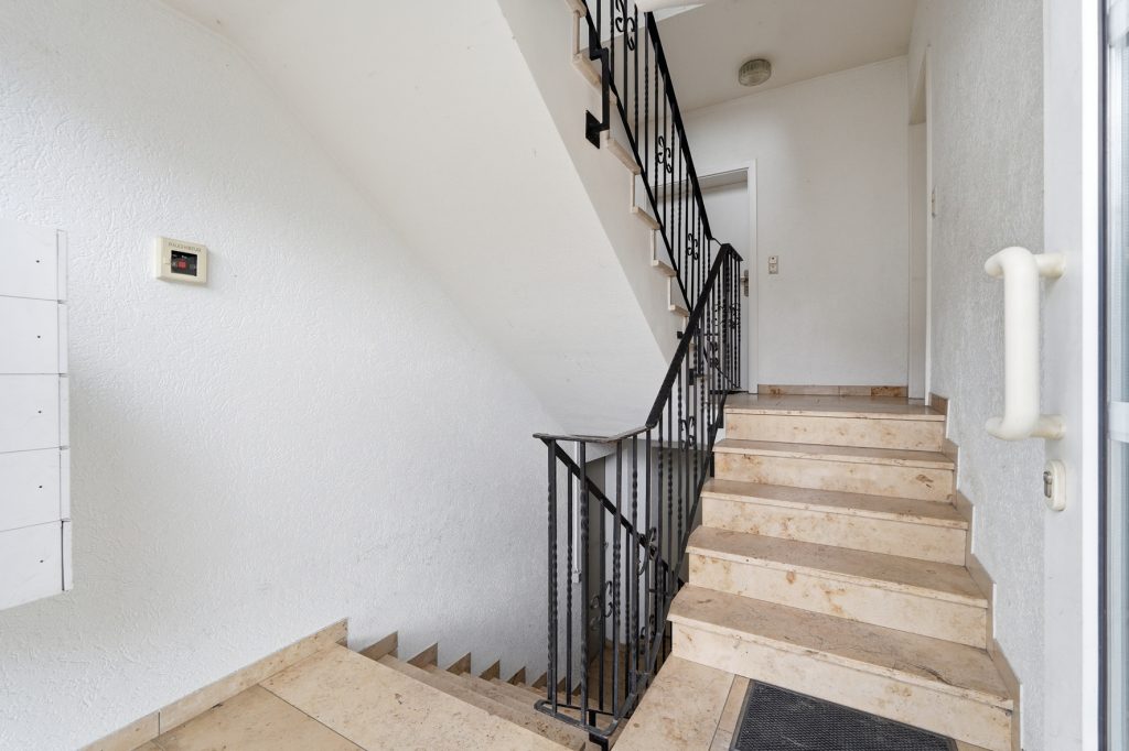 Gütelhöfer Immobilien - Immobilienangebot - Euskirchen - Alle - Investmentpaket mit 7 Eigentumswohnungen, 9 Stellplätzen und Entwicklungspotenzial in Euskirchen