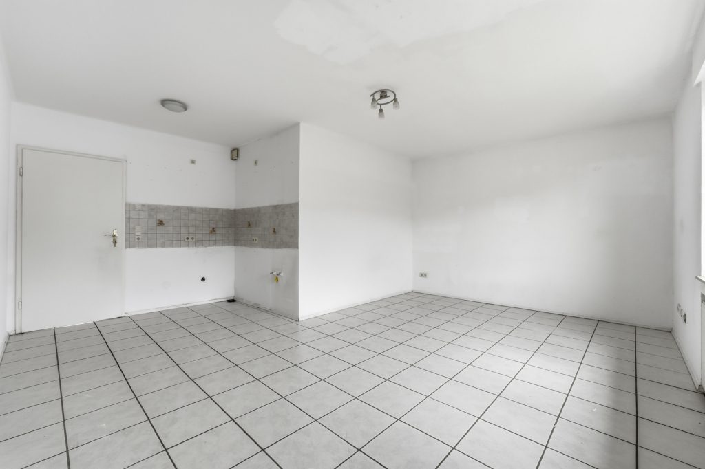 Gütelhöfer Immobilien - Immobilienangebot - Euskirchen - Alle - Investmentpaket mit 7 Eigentumswohnungen, 9 Stellplätzen und Entwicklungspotenzial in Euskirchen