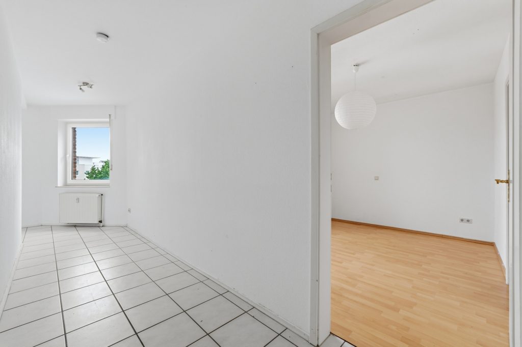 Gütelhöfer Immobilien - Immobilienangebot - Euskirchen - Alle - Investmentpaket mit 7 Eigentumswohnungen, 9 Stellplätzen und Entwicklungspotenzial in Euskirchen