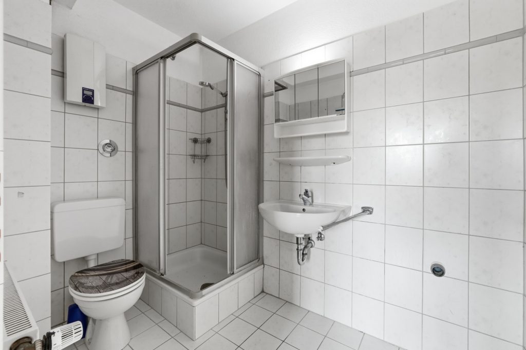 Gütelhöfer Immobilien - Immobilienangebot - Euskirchen - Alle - Investmentpaket mit 7 Eigentumswohnungen, 9 Stellplätzen und Entwicklungspotenzial in Euskirchen