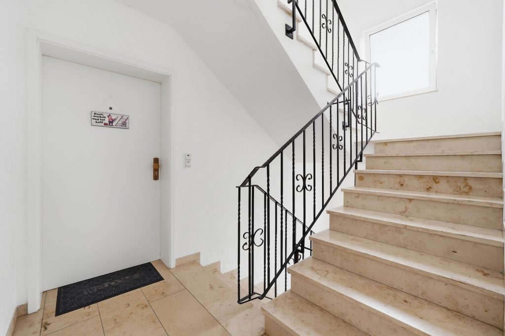 Gütelhöfer Immobilien - Immobilienangebot - Euskirchen - Alle - Investmentpaket mit 7 Eigentumswohnungen, 9 Stellplätzen und Entwicklungspotenzial in Euskirchen