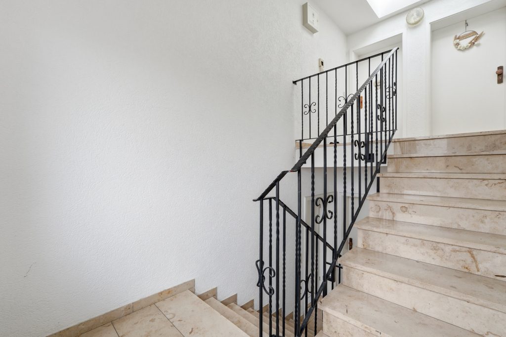 Gütelhöfer Immobilien - Immobilienangebot - Euskirchen - Alle - Investmentpaket mit 7 Eigentumswohnungen, 9 Stellplätzen und Entwicklungspotenzial in Euskirchen