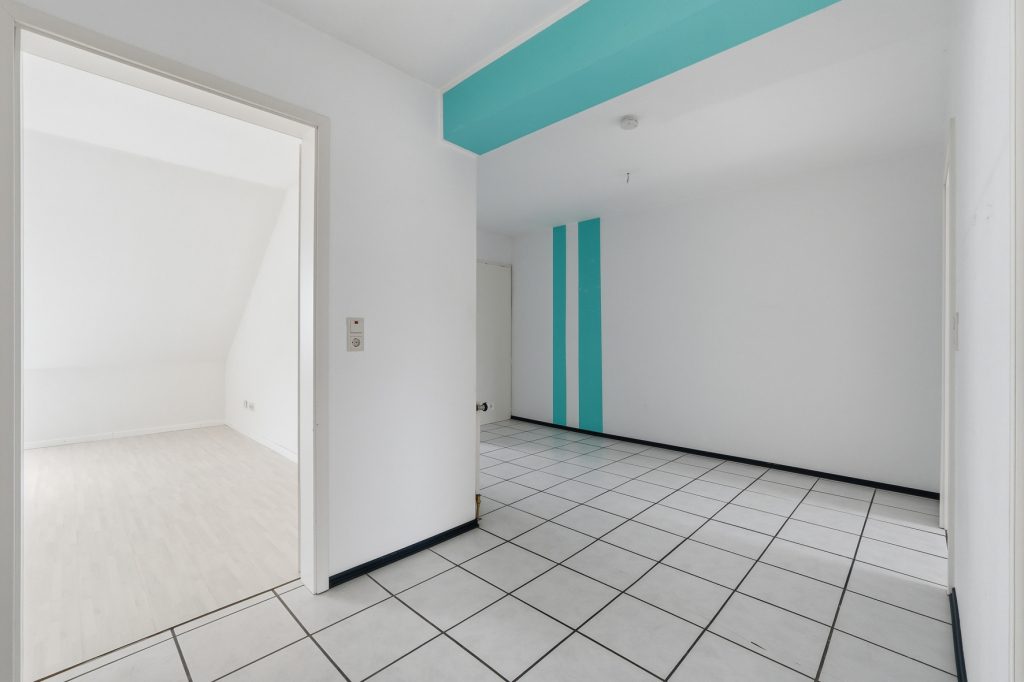 Gütelhöfer Immobilien - Immobilienangebot - Euskirchen - Alle - Investmentpaket mit 7 Eigentumswohnungen, 9 Stellplätzen und Entwicklungspotenzial in Euskirchen