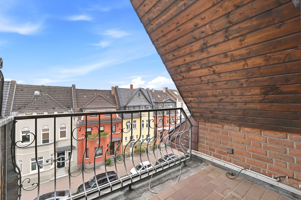 Gütelhöfer Immobilien - Immobilienangebot - Euskirchen - Alle - Investmentpaket mit 7 Eigentumswohnungen, 9 Stellplätzen und Entwicklungspotenzial in Euskirchen