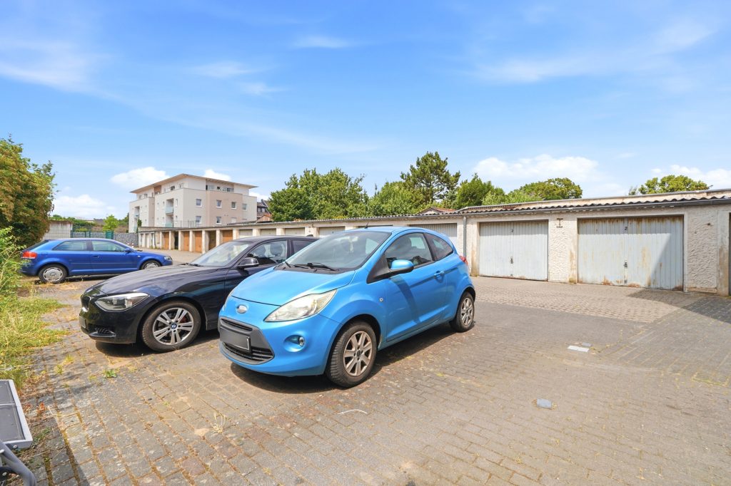Gütelhöfer Immobilien - Immobilienangebot - Euskirchen - Alle - Investmentpaket mit 7 Eigentumswohnungen, 9 Stellplätzen und Entwicklungspotenzial in Euskirchen