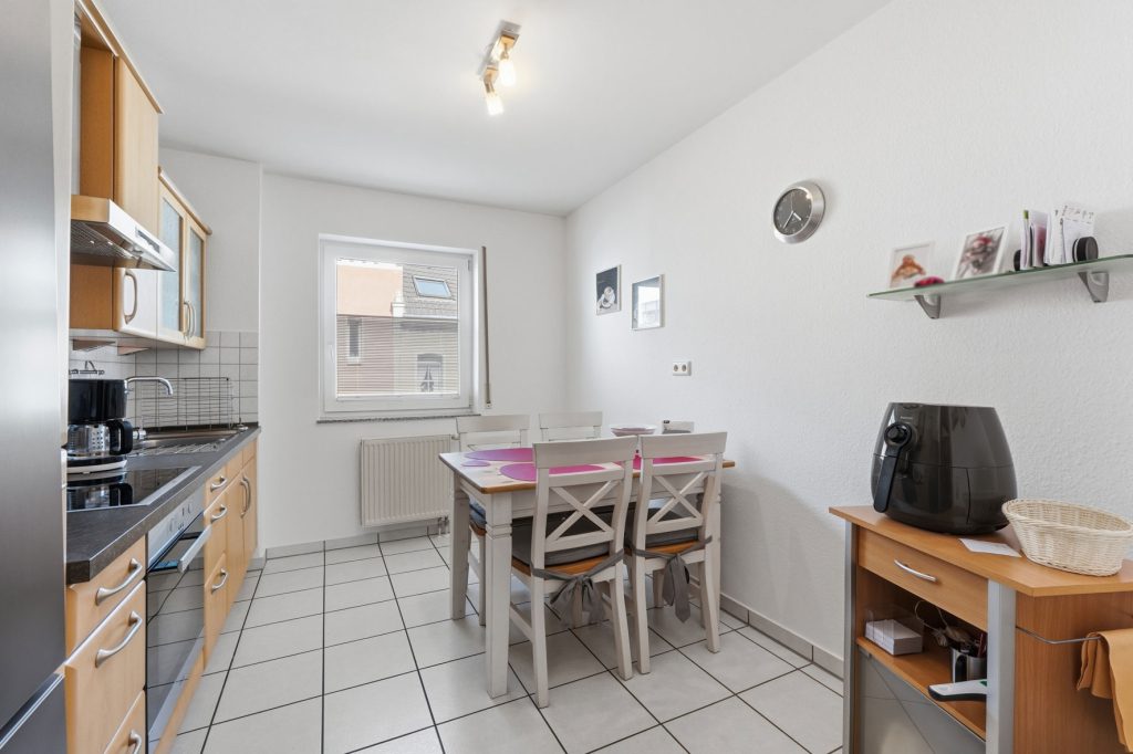 Gütelhöfer Immobilien - Immobilienangebot - Euskirchen - Alle - Vermietete 2-Zimmer-Wohnung mit Balkon, Aufzug und barrierefreier Ausstattung in Euskirchen