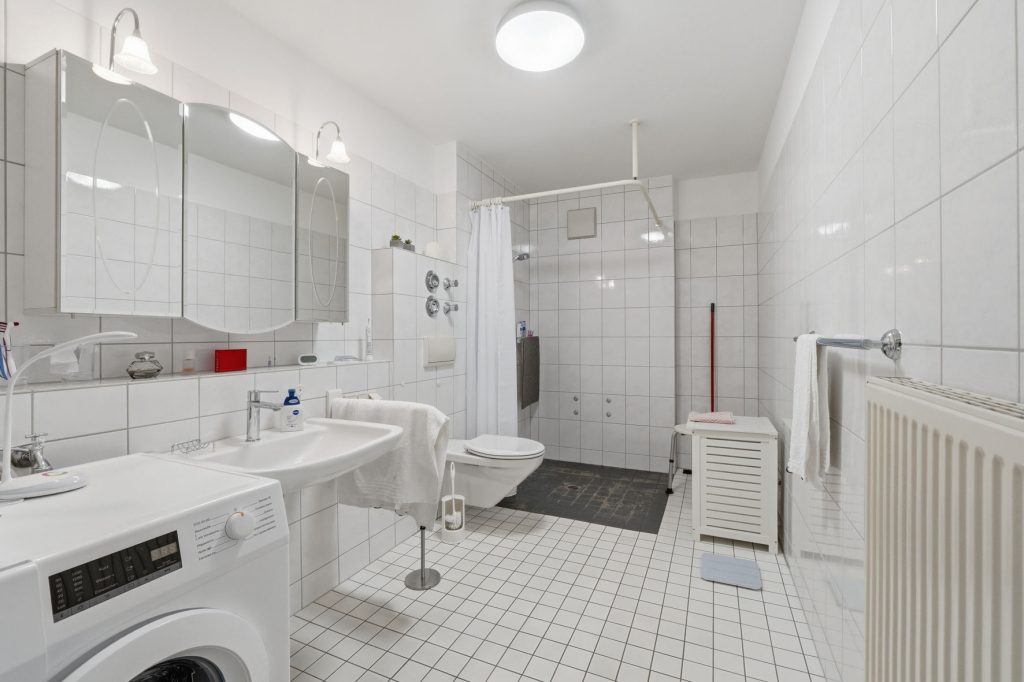 Gütelhöfer Immobilien - Immobilienangebot - Euskirchen - Alle - Vermietete 2-Zimmer-Wohnung mit Balkon, Aufzug und barrierefreier Ausstattung in Euskirchen