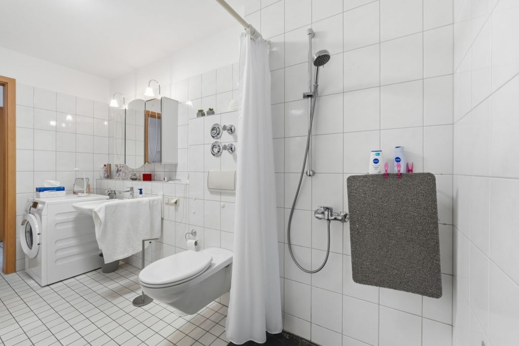 Gütelhöfer Immobilien - Immobilienangebot - Euskirchen - Alle - Vermietete 2-Zimmer-Wohnung mit Balkon, Aufzug und barrierefreier Ausstattung in Euskirchen