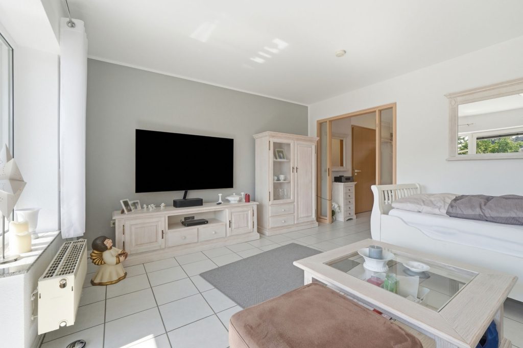 Gütelhöfer Immobilien - Immobilienangebot - Euskirchen - Alle - Vermietete 2-Zimmer-Wohnung mit Balkon, Aufzug und barrierefreier Ausstattung in Euskirchen