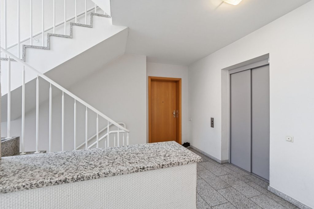 Gütelhöfer Immobilien - Immobilienangebot - Euskirchen - Alle - Vermietete 2-Zimmer-Wohnung mit Balkon, Aufzug und barrierefreier Ausstattung in Euskirchen