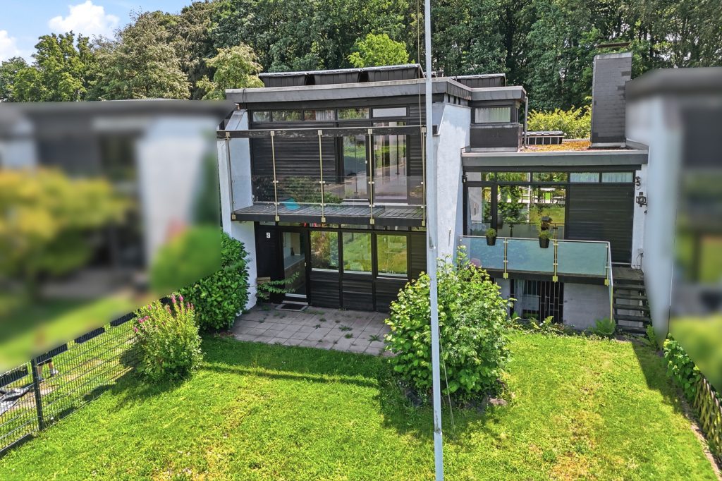 Gütelhöfer Immobilien - Immobilienangebot - Meckenheim / Merl - Alle - Lichtdurchfluteter Split-Level-Wohntraum mit PV Anlage, zwei Terrassen, offenem Kamin und Garage