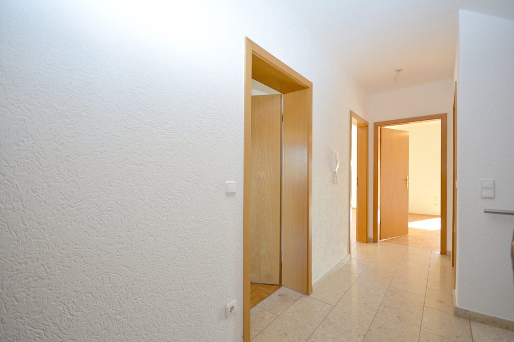 Gütelhöfer Immobilien - Immobilienangebot - Swisttal / Morenhoven - Alle - Großzügige Doppelhaushäfte mit Wärmepumpe, Einbauküche, Carport mit Wallbox und Garten in Morenhoven