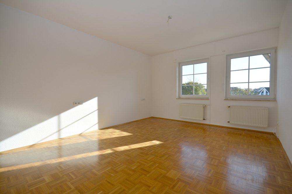 Gütelhöfer Immobilien - Immobilienangebot - Swisttal / Morenhoven - Alle - Großzügige Doppelhaushäfte mit Wärmepumpe, Einbauküche, Carport mit Wallbox und Garten in Morenhoven