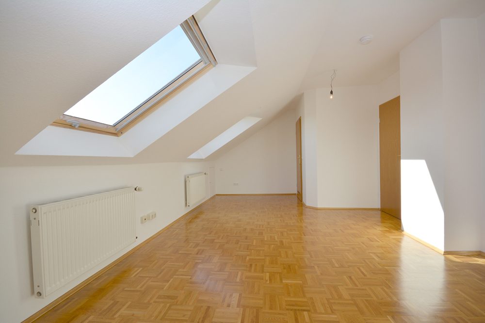 Gütelhöfer Immobilien - Immobilienangebot - Swisttal / Morenhoven - Alle - Großzügige Doppelhaushäfte mit Wärmepumpe, Einbauküche, Carport mit Wallbox und Garten in Morenhoven