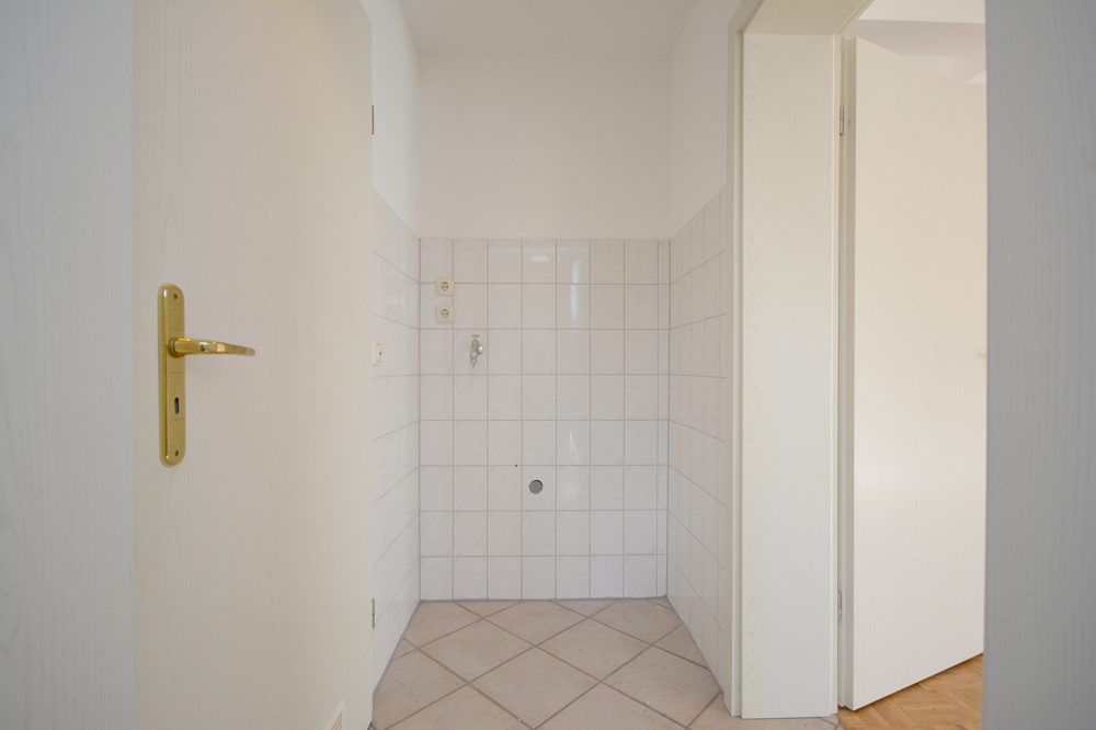 Gütelhöfer Immobilien - Immobilienangebot - Swisttal / Morenhoven - Alle - Großzügige Doppelhaushäfte mit Wärmepumpe, Einbauküche, Carport mit Wallbox und Garten in Morenhoven