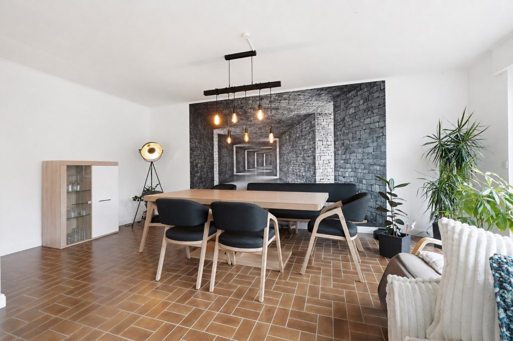 Gütelhöfer Immobilien - Immobilienangebot - Swisttal / Morenhoven - Alle - Großzügiges und kurzfristig bezugsfreies Familiendomizil mit Garten, Garage und neuwertigem Bad