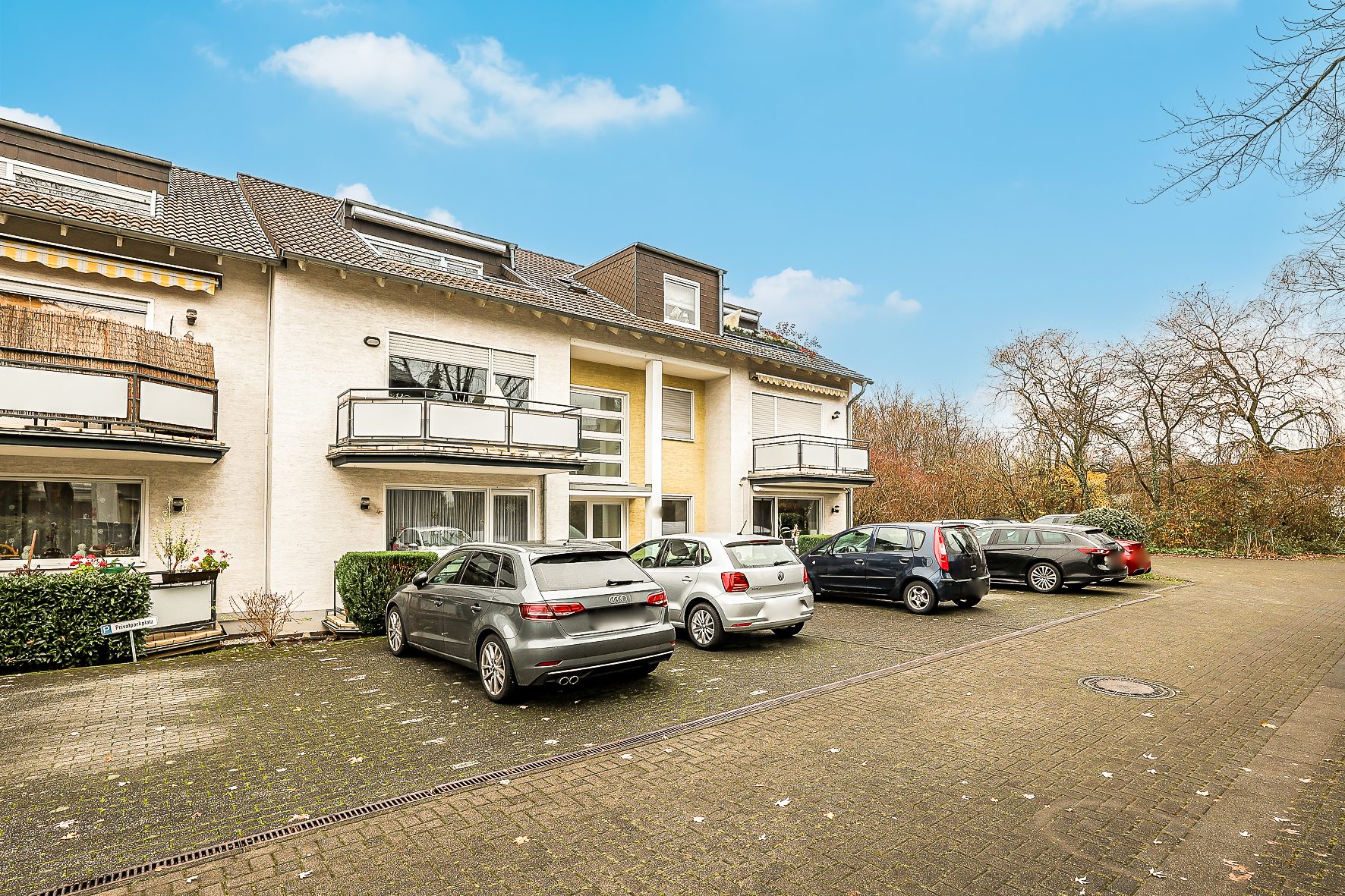 Gütelhöfer Immobilien - Immobilienangebot - Bonn / Beuel - Alle - Ideale Kapitalanlage! Solide vermietete 2-Zimmer-Wohnung mit Balkon und Stellplatz in Bonn-Beuel