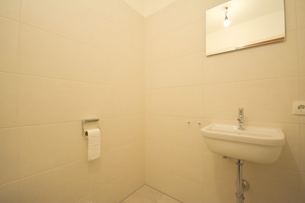 Gütelhöfer Immobilien - Immobilienangebot - Alfter - Alle - Bezugsfreie und großzügige Dreiraumwohnung mit Balkon und Stellplatz in zentraler Lage von Alfter