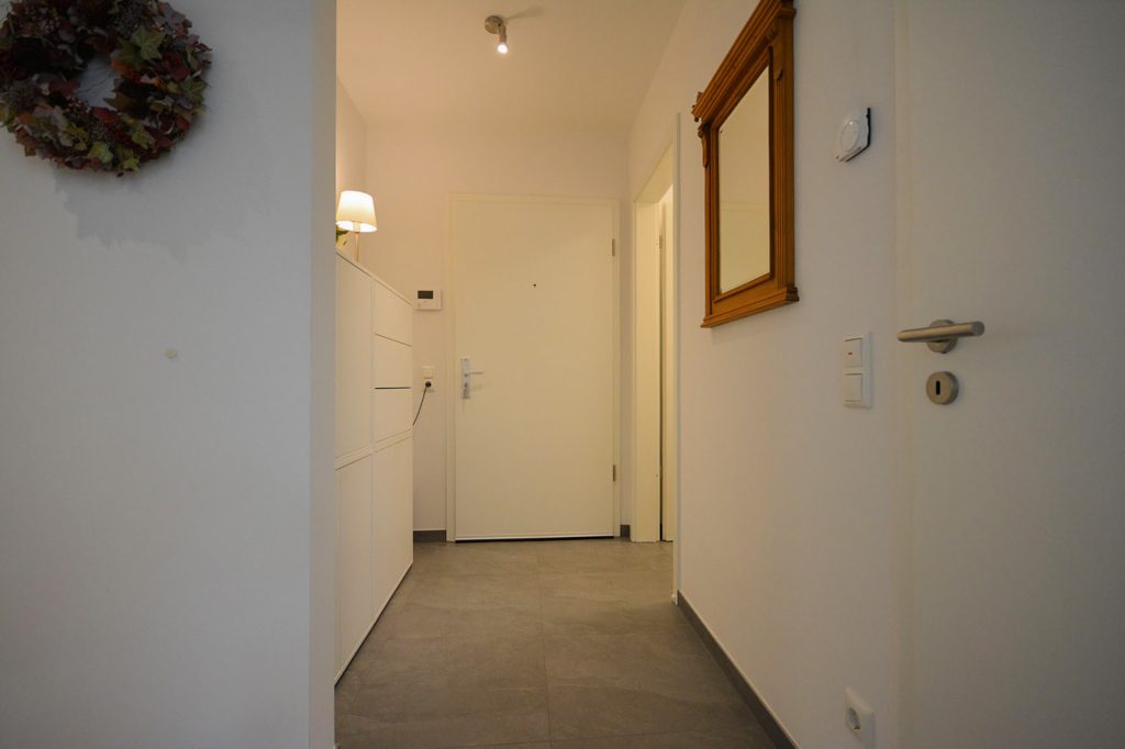 Gütelhöfer Immobilien - Immobilienangebot - Weilerswist / Lommersum - Alle - Neuwertige und großzügige Dreiraumwohnung mit Terrasse und Garage in Weilerswist / Lommersum