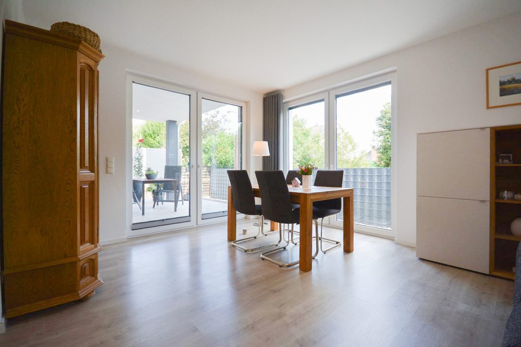 Gütelhöfer Immobilien - Immobilienangebot - Weilerswist / Lommersum - Alle - Neuwertige und großzügige Dreiraumwohnung mit Terrasse und Garage in Weilerswist / Lommersum