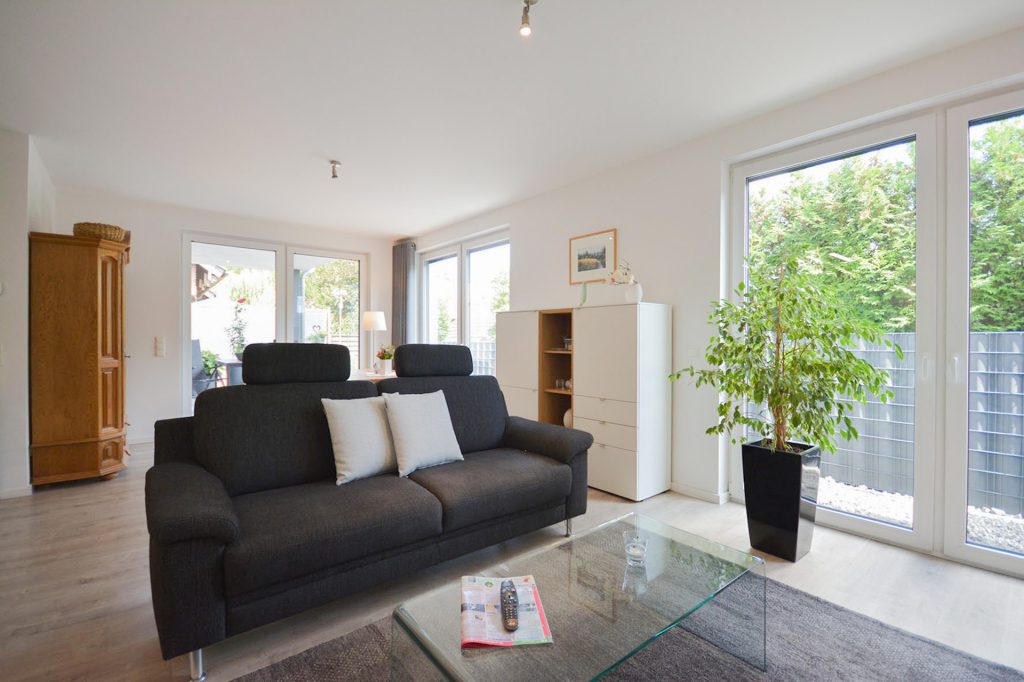 Gütelhöfer Immobilien - Immobilienangebot - Weilerswist / Lommersum - Alle - Neuwertige und großzügige Dreiraumwohnung mit Terrasse und Garage in Weilerswist / Lommersum