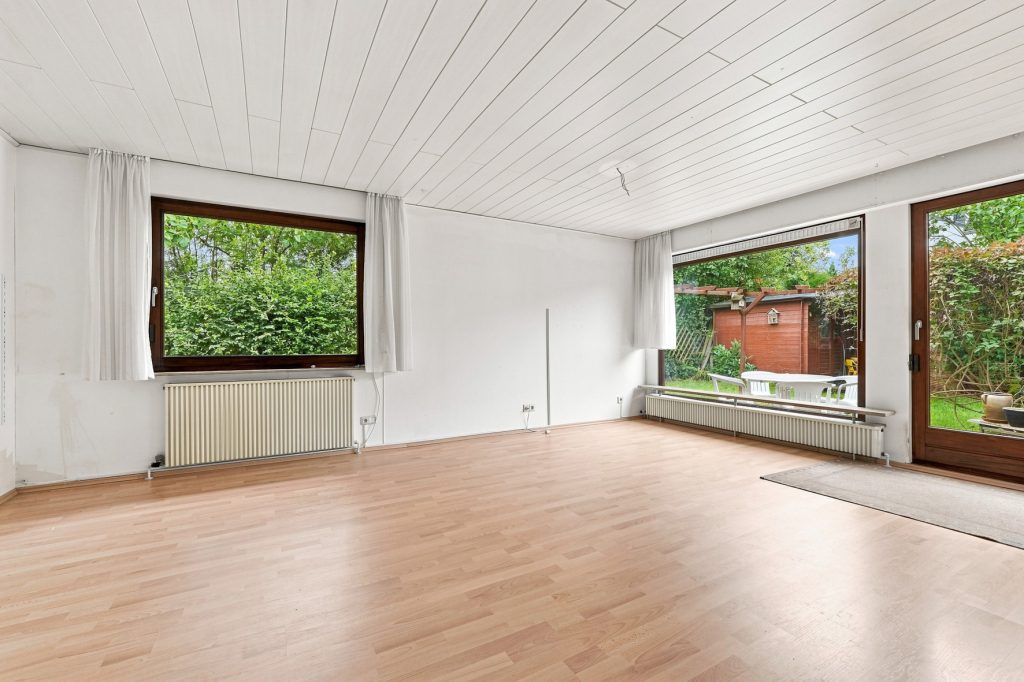 Gütelhöfer Immobilien - Immobilienangebot - Rheinbach / Merzbach - Alle - Bezugsfreies Einfamilienhaus mit zwei Wohnebenen, Garten, Balkon und Garage in Rheinbach / Merzbach