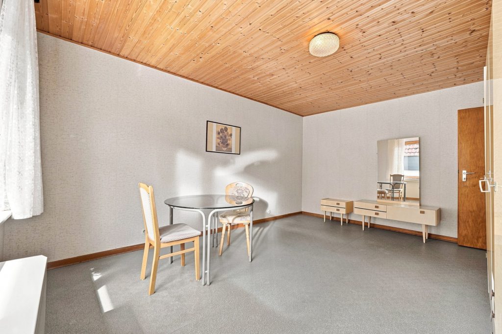 Gütelhöfer Immobilien - Immobilienangebot - Rheinbach / Wormersdorf - Alle - Freistehendes Einfamilienhaus mit Terrasse, Garage und viel Gestaltungspotenzial in Wormersdorf