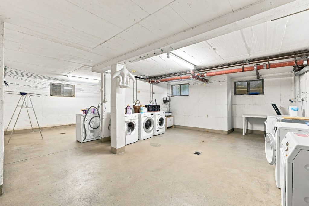 Gütelhöfer Immobilien - Immobilienangebot - Meckenheim - Alle - Bezugsfreies und vollständig möbliertes Apartment mit Loggia, Einbauküche und Kfz-Stellplatz